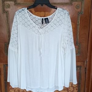 💖 White Lace Boho Blouse